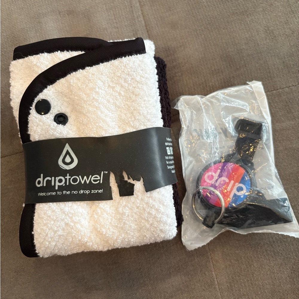 Driptowel White and Black Towel Set